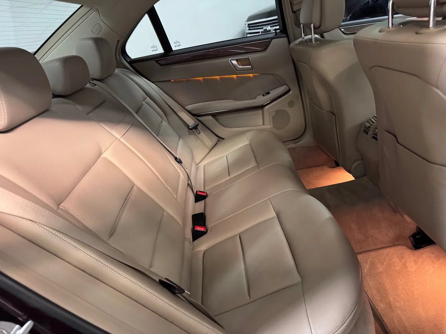 Used 2013 Mercedes-Benz E 350 4MATIC Sedan image 17