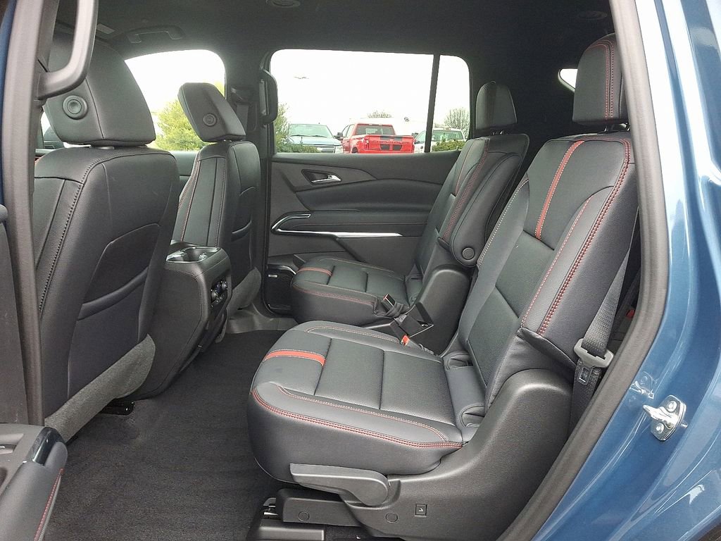 New 2026 Chevrolet Traverse RS image 5