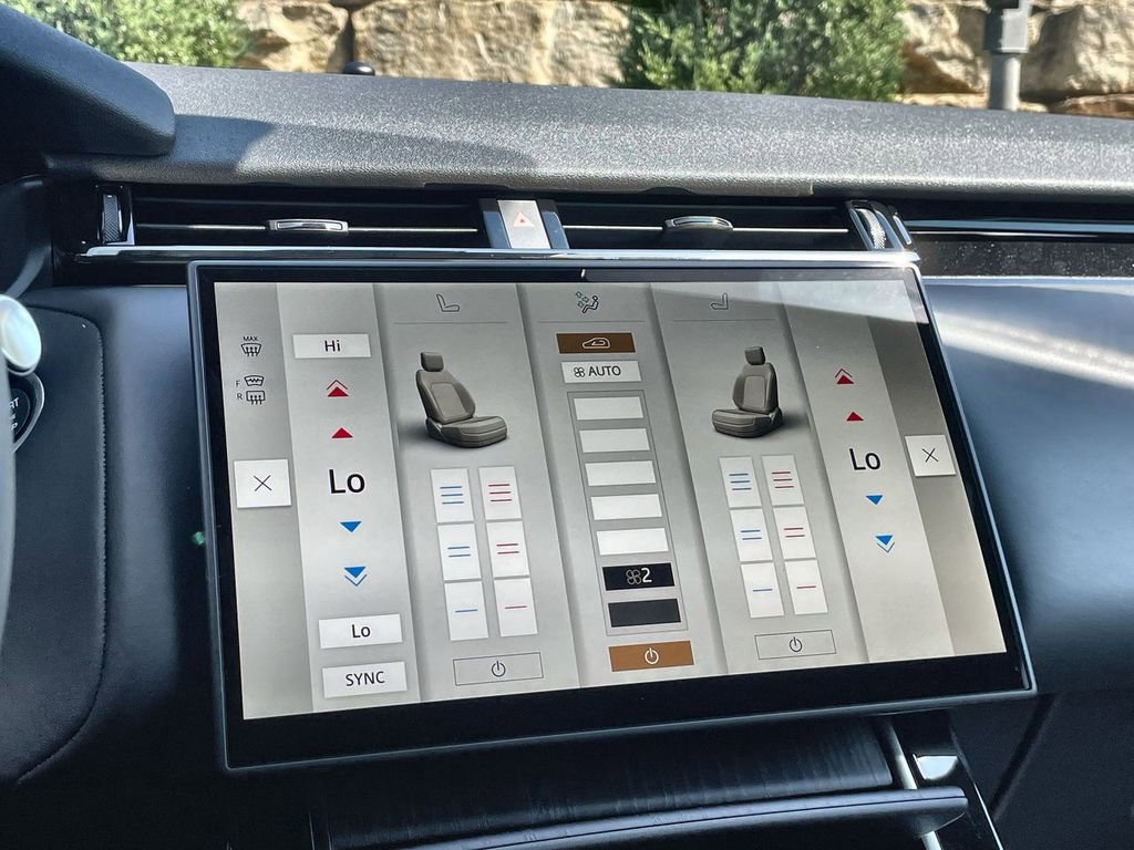 Certified 2025 Land Rover Range Rover Velar Dynamic HSE image 26