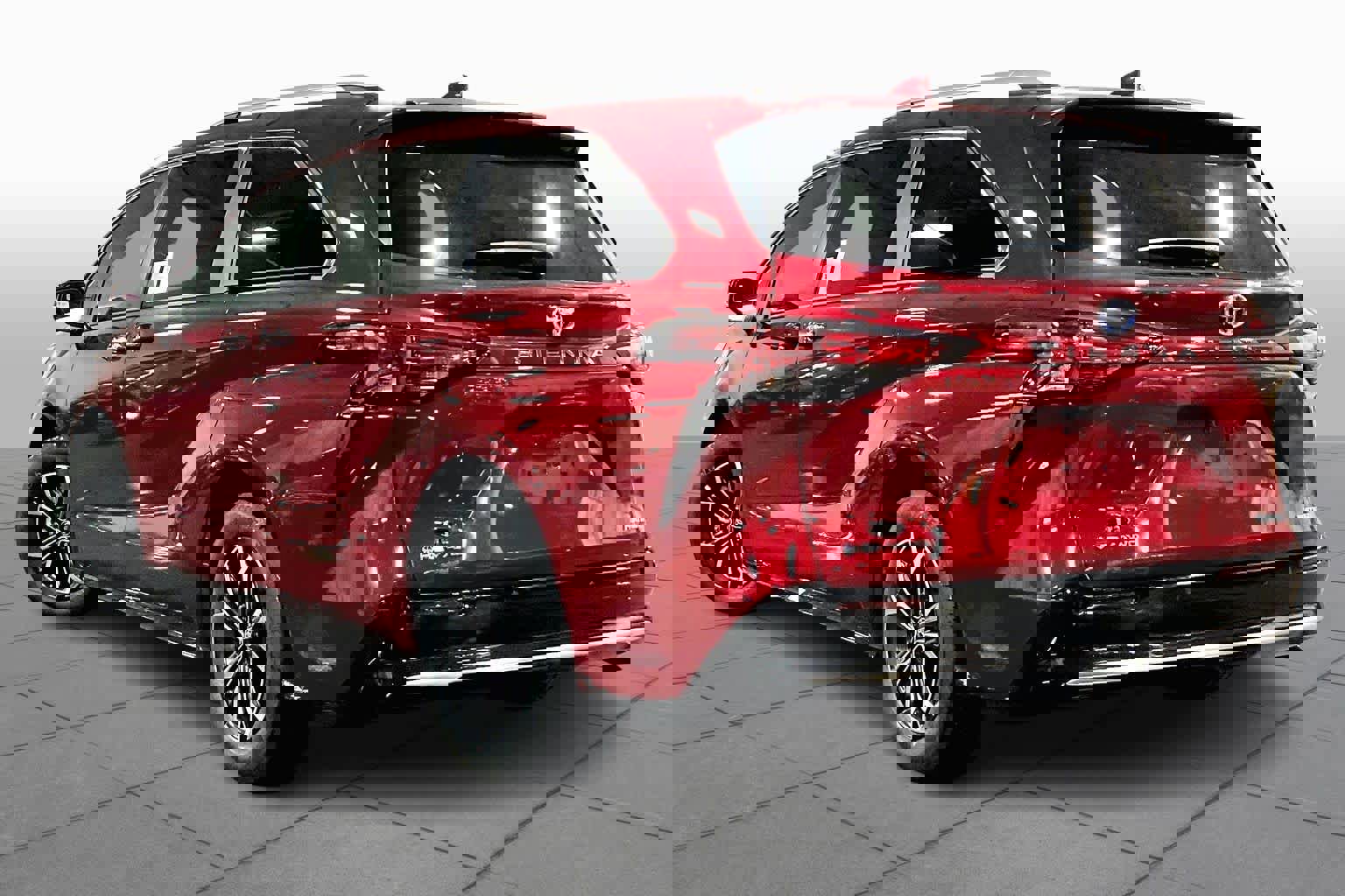 New 2025 Toyota Sienna Platinum image 12