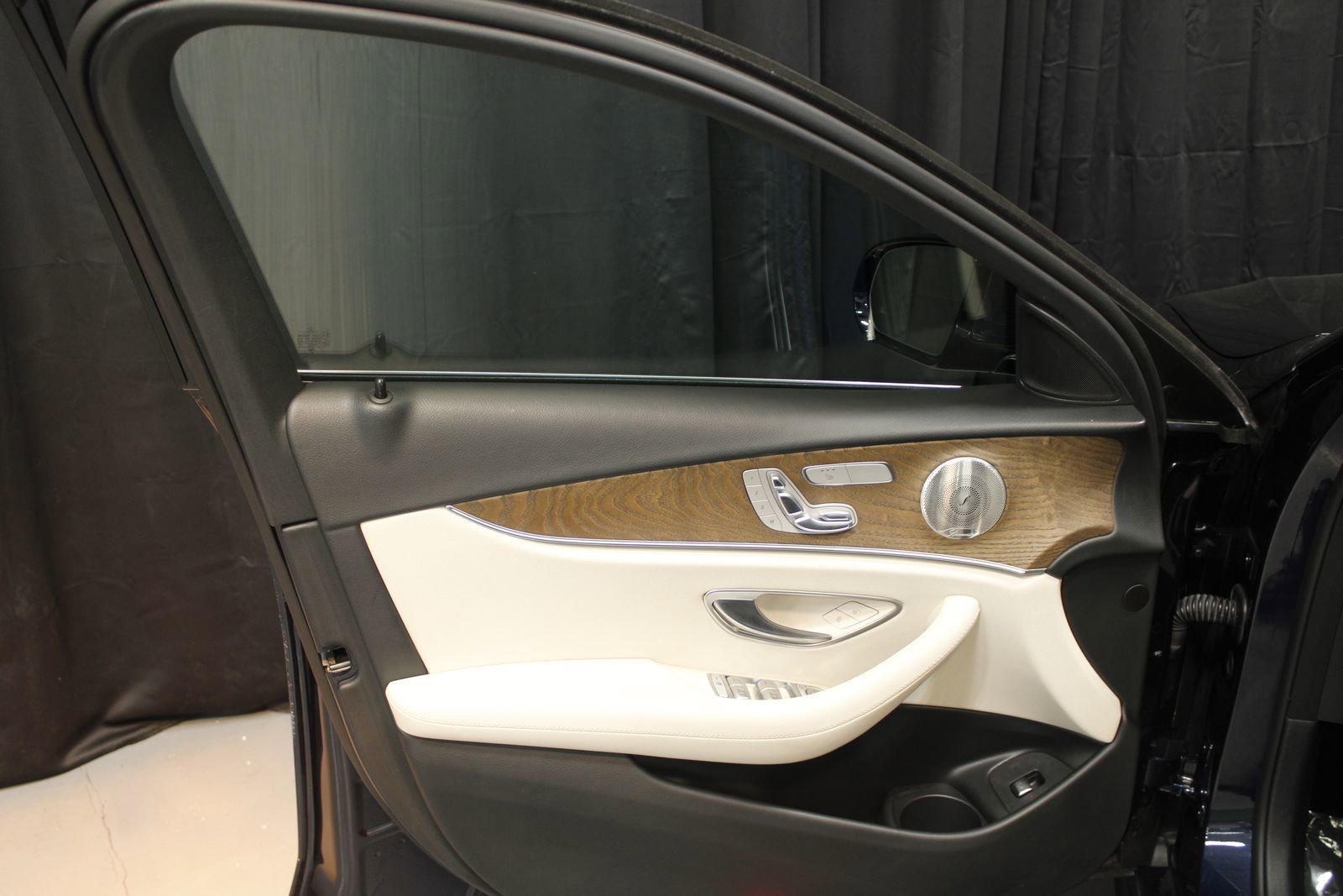 Used 2022 Mercedes-Benz E 350 4MATIC Sedan image 23