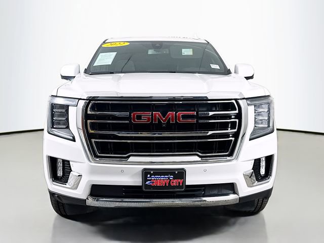 Used 2022 GMC Yukon XL SLT w/ SLT Premium Package image 2