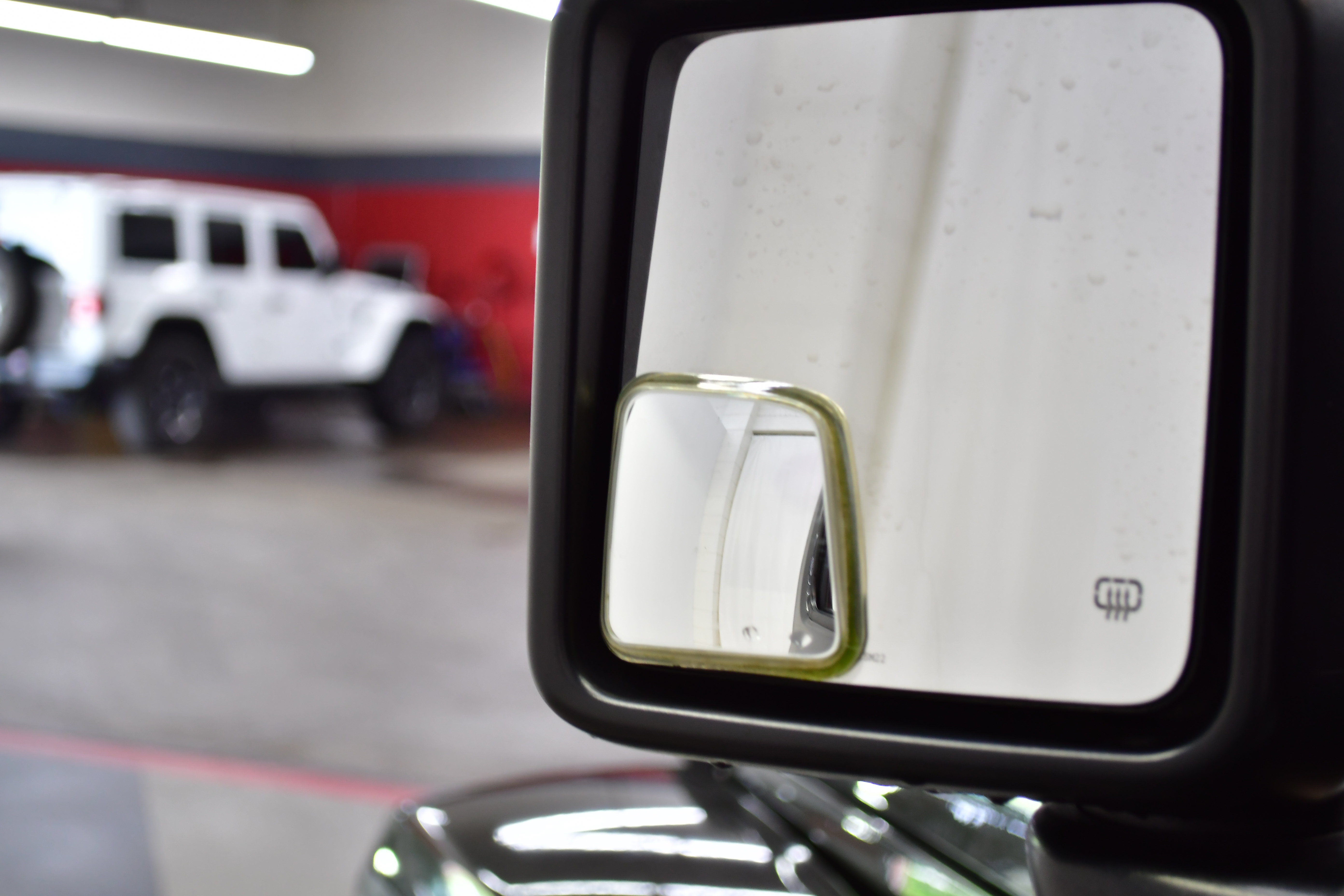 Used 2023 Jeep Wrangler Unlimited Sahara w/ Cold Weather Group AWD/4WD image 14
