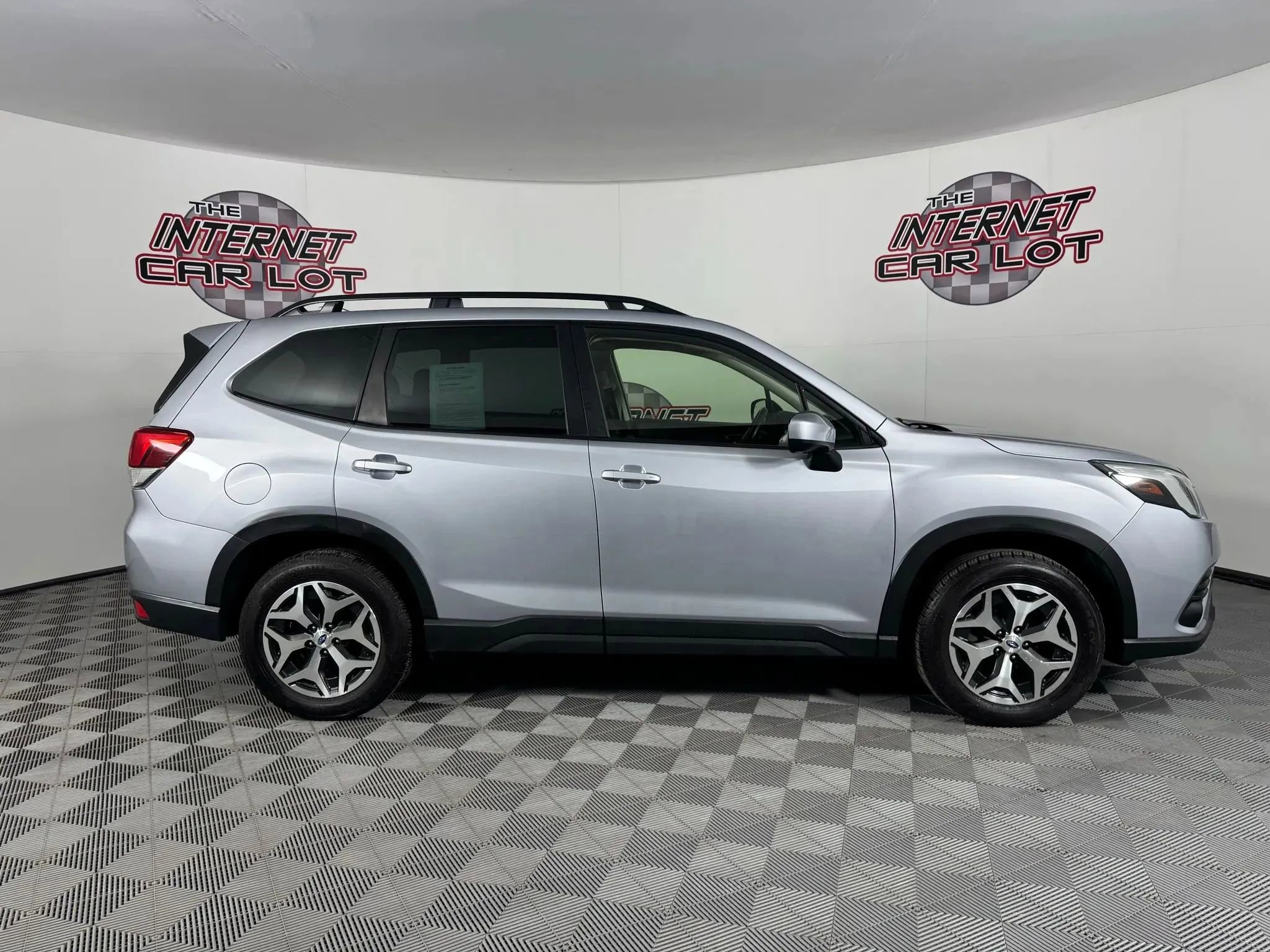 Used 2022 Subaru Forester Premium w/ Popular Package #1 image 8