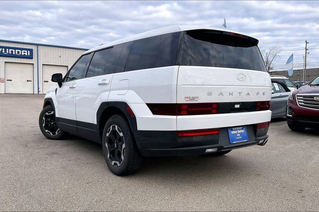 Used 2025 Hyundai Santa Fe SE image 3