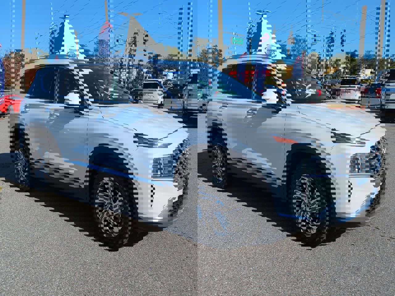 Used 2023 Hyundai Santa Fe SEL w/ Premium Package image 2