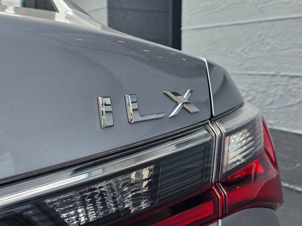 Used 2020 Acura ILX w/ Premium Package FWD image 14