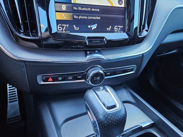 Used 2019 Volvo XC60 T5 R-Design w/ Protection Package AWD/4WD image 26