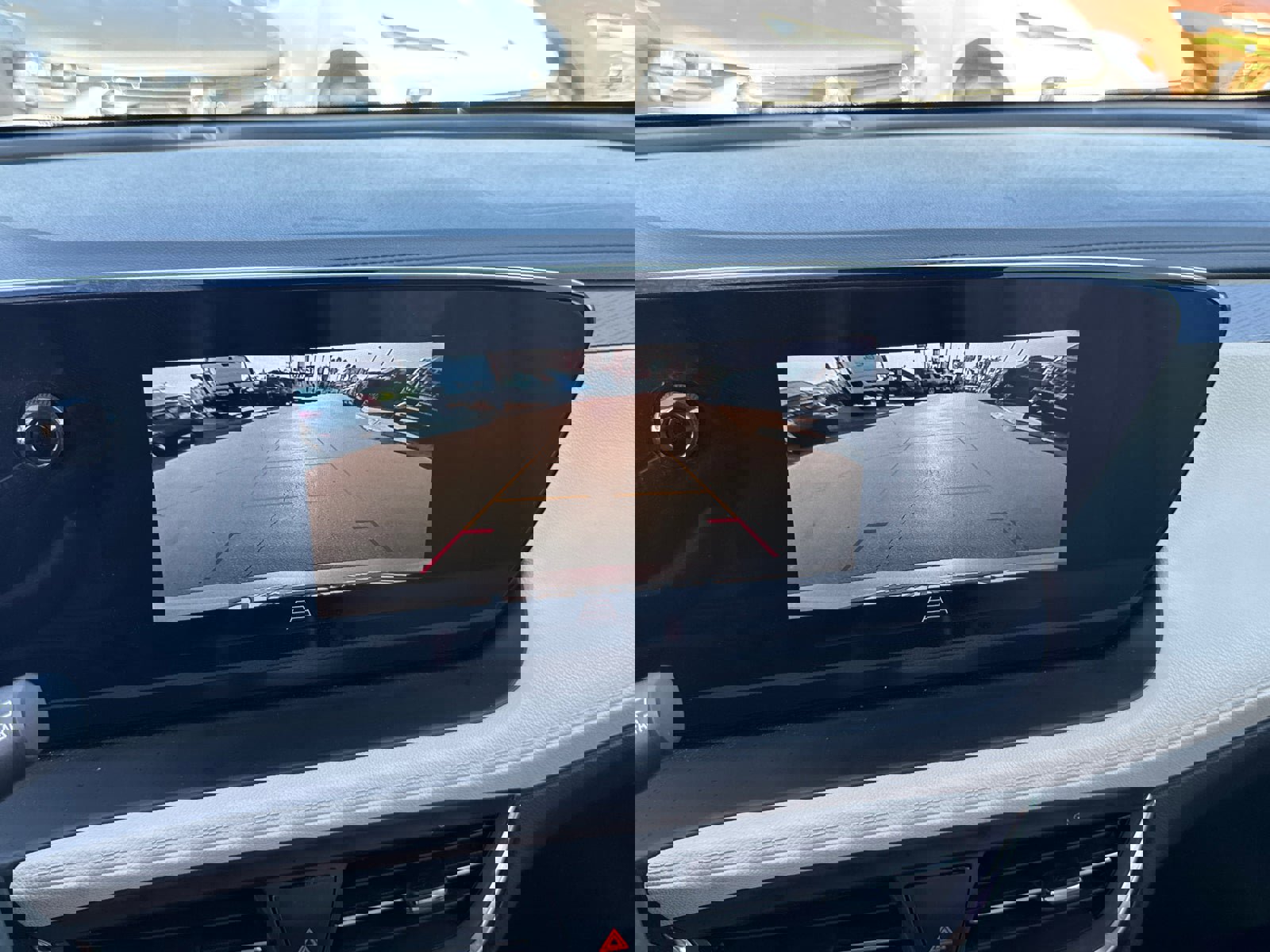 Certified 2024 Buick Encore GX Avenir image 31