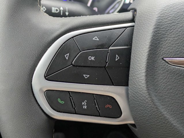 Certified 2026 Chrysler Pacifica Select FWD image 26
