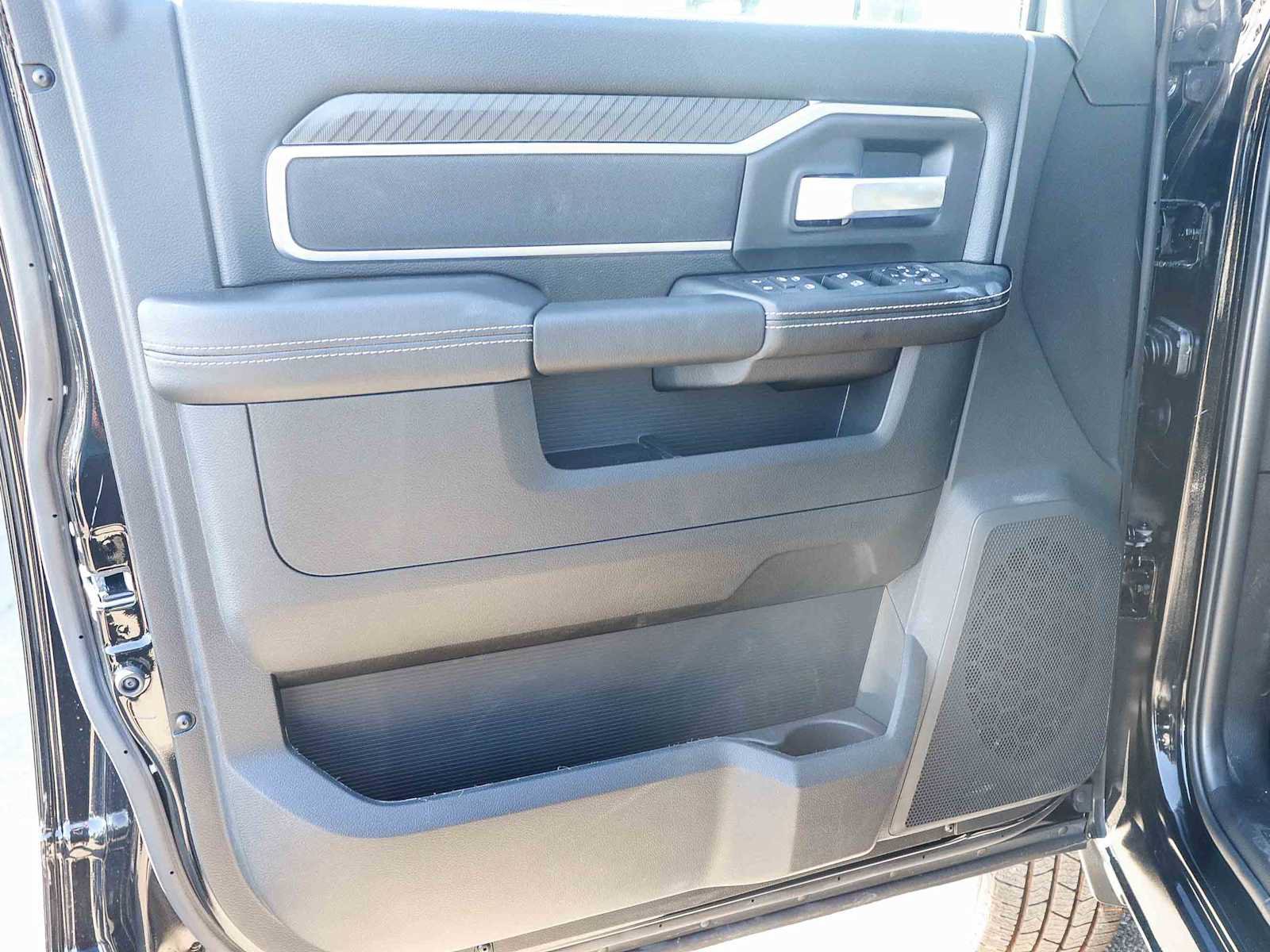 New 2026 RAM 3500 Big Horn AWD/4WD image 21