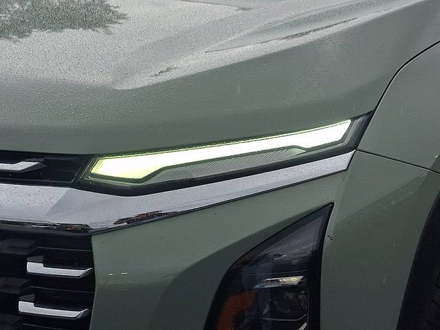 Used 2025 Chevrolet Equinox LT w/ Convenience Package II AWD/4WD image 9