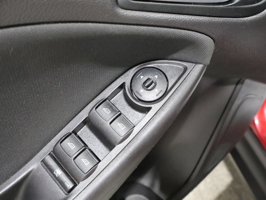 Used 2015 Ford Focus SE w/ SE Cold Weather Package FWD image 24