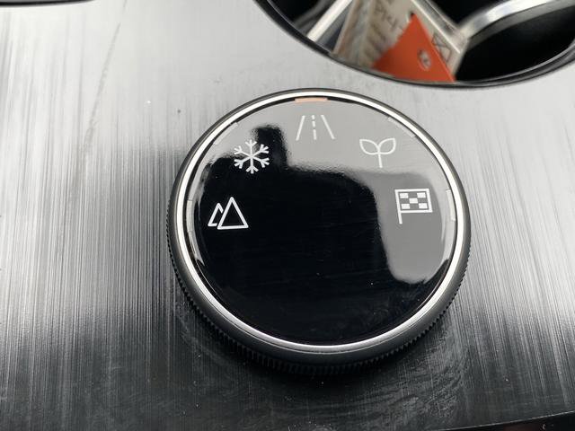 Used 2025 Nissan Rogue S image 13