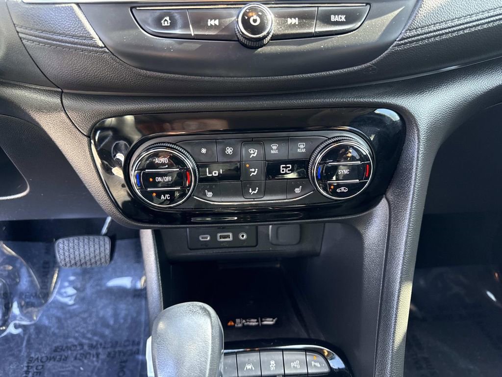 Used 2022 Buick Encore GX Essence w/ Advanced Technology Package image 30