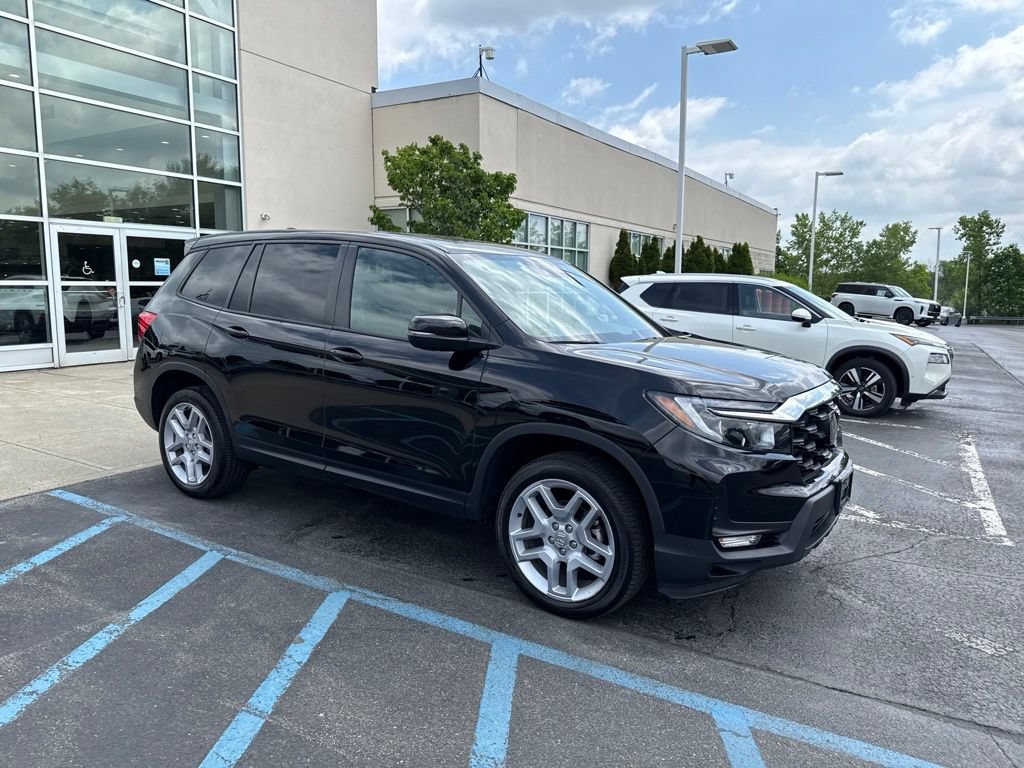 Used 2024 Honda Passport EX-L image 4