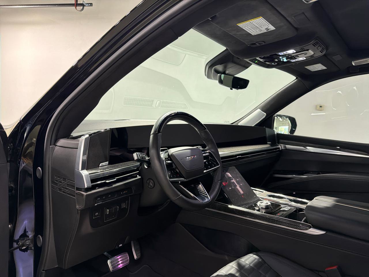 Used 2026 Cadillac Escalade ESV V image 16