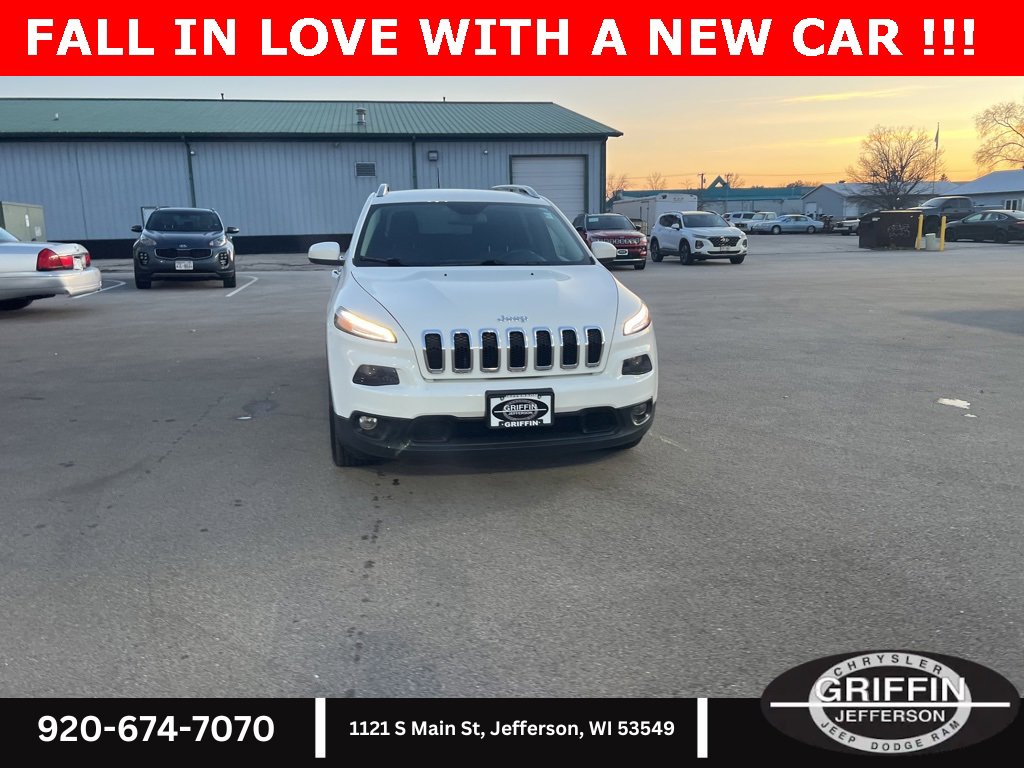 Used 2017 Jeep Cherokee Latitude w/ Cold Weather Group image 5