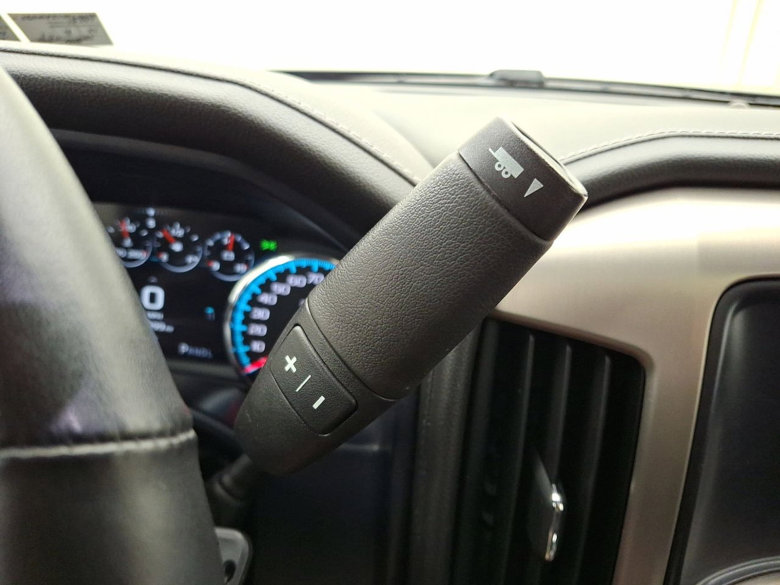 Used 2018 GMC Sierra 1500 Denali image 12