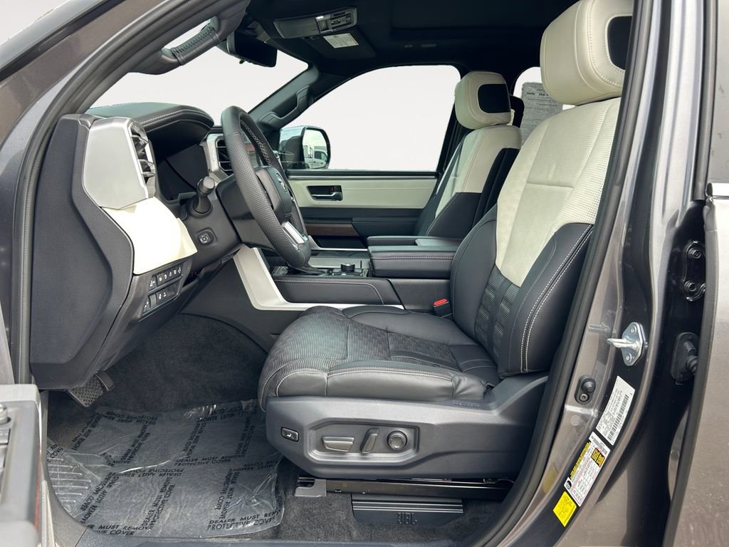 Used 2025 Toyota Sequoia Capstone image 15