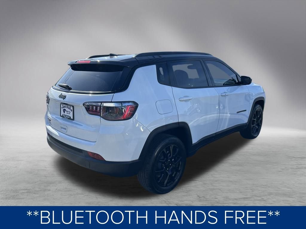 Used 2024 Jeep Compass Latitude w/ Convenience Group image 5