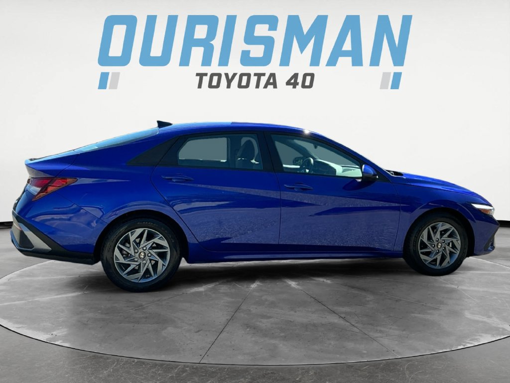 Used 2024 Hyundai Elantra SEL FWD image 8