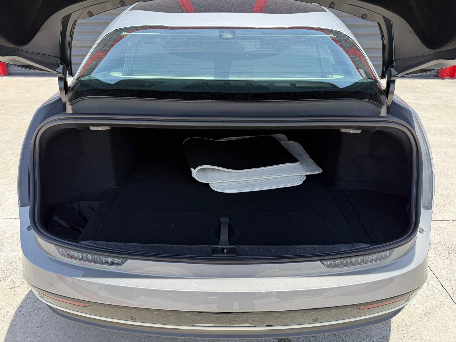 Used 2024 Lucid Air Touring AWD/4WD image 15