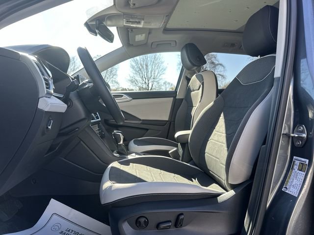 New 2026 Volkswagen Taos SE image 12