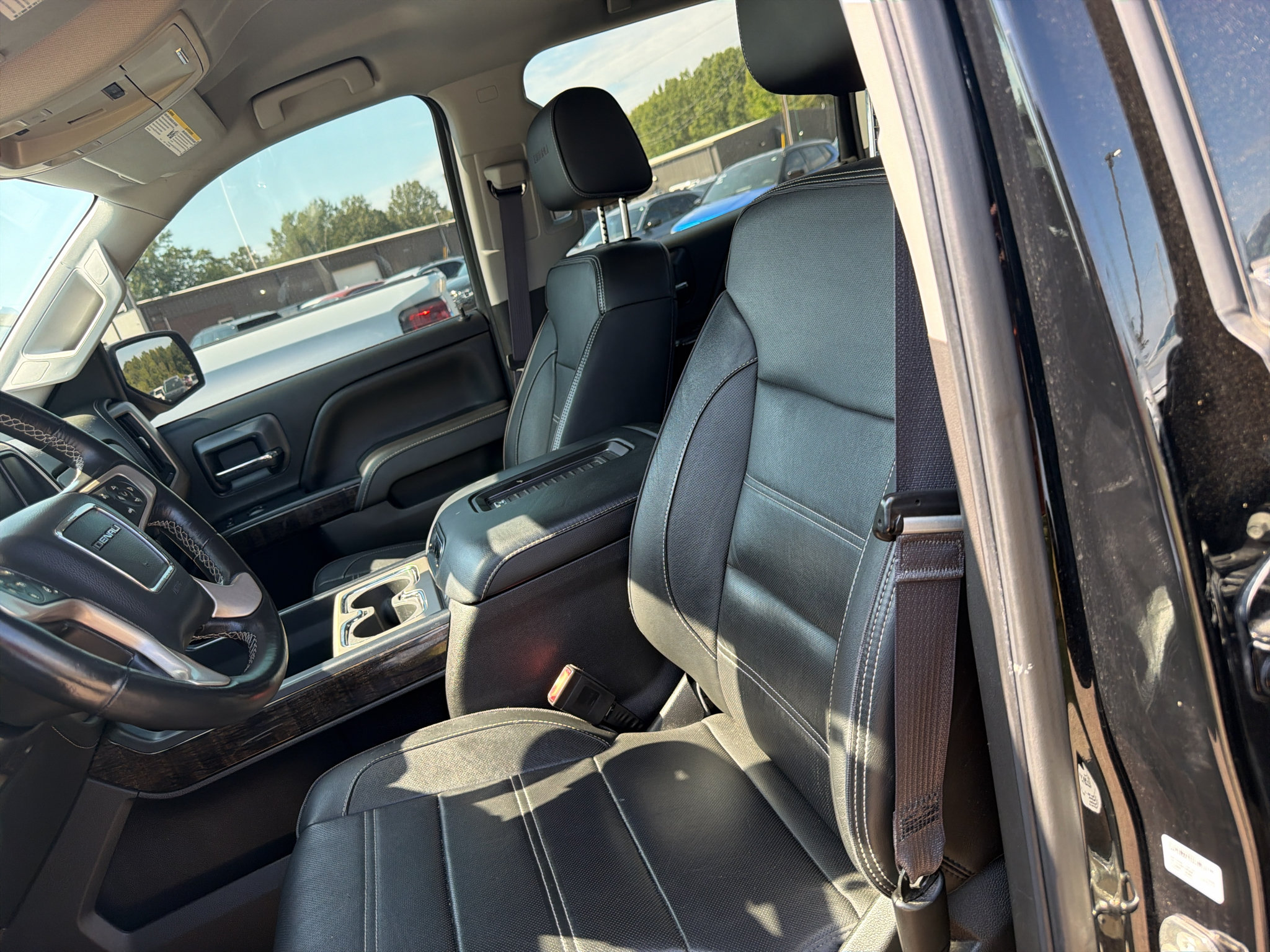 Used 2016 GMC Sierra 1500 Denali w/ Enhanced Driver Alert Package RWD image 10