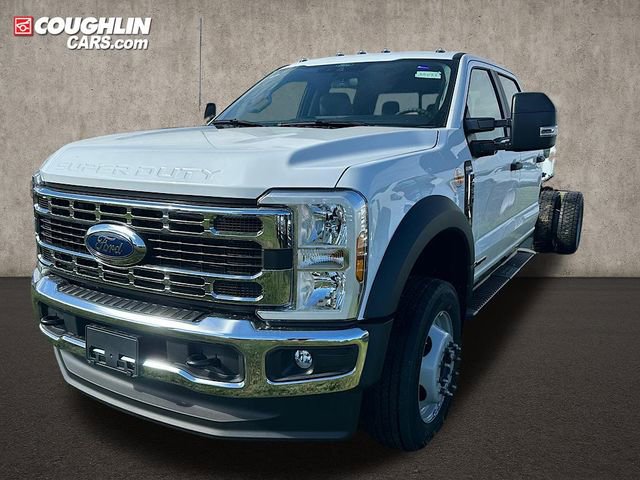 New 2026 Ford F550 4x4 Crew Cab image 3