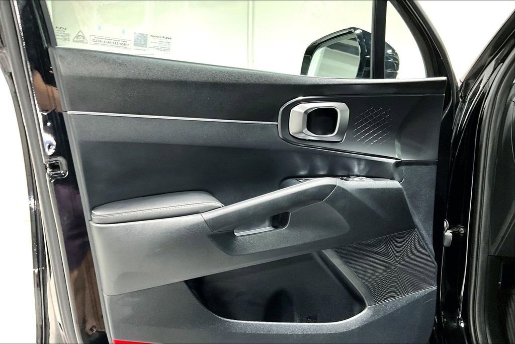 Used 2024 Kia Sorento S w/ Panoramic Sunroof Package image 21