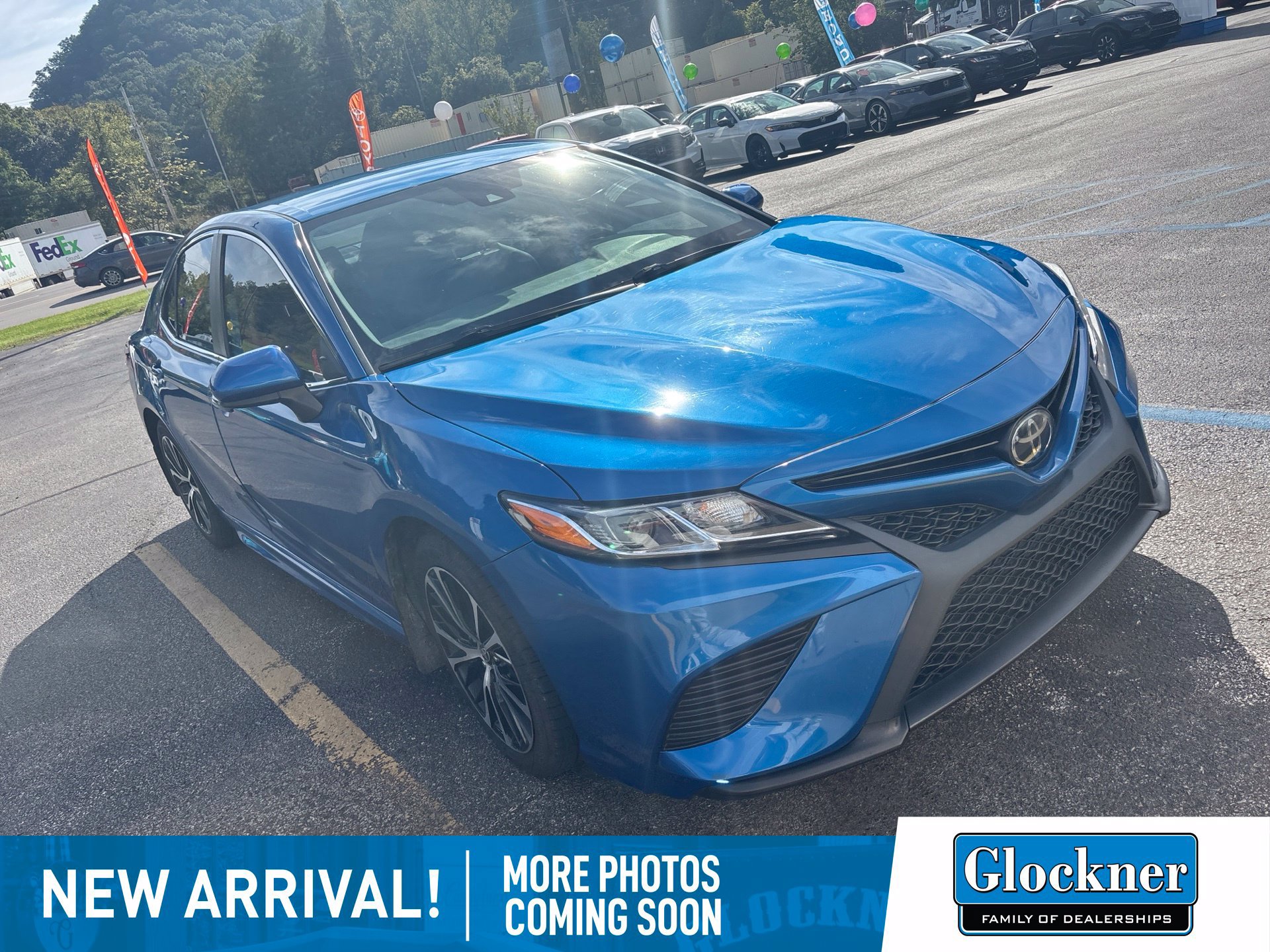 Used 2020 Toyota Camry SE FWD image 3