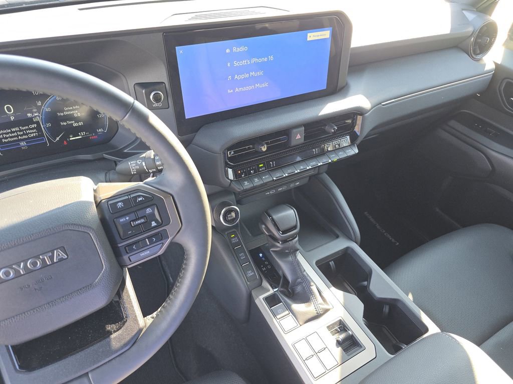 Used 2025 Toyota Land Cruiser image 30