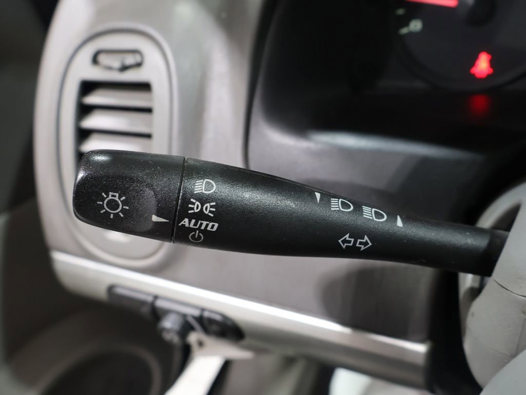 Used 2005 Chevrolet Malibu V6 w/ Preferred Equipment Group FWD image 29