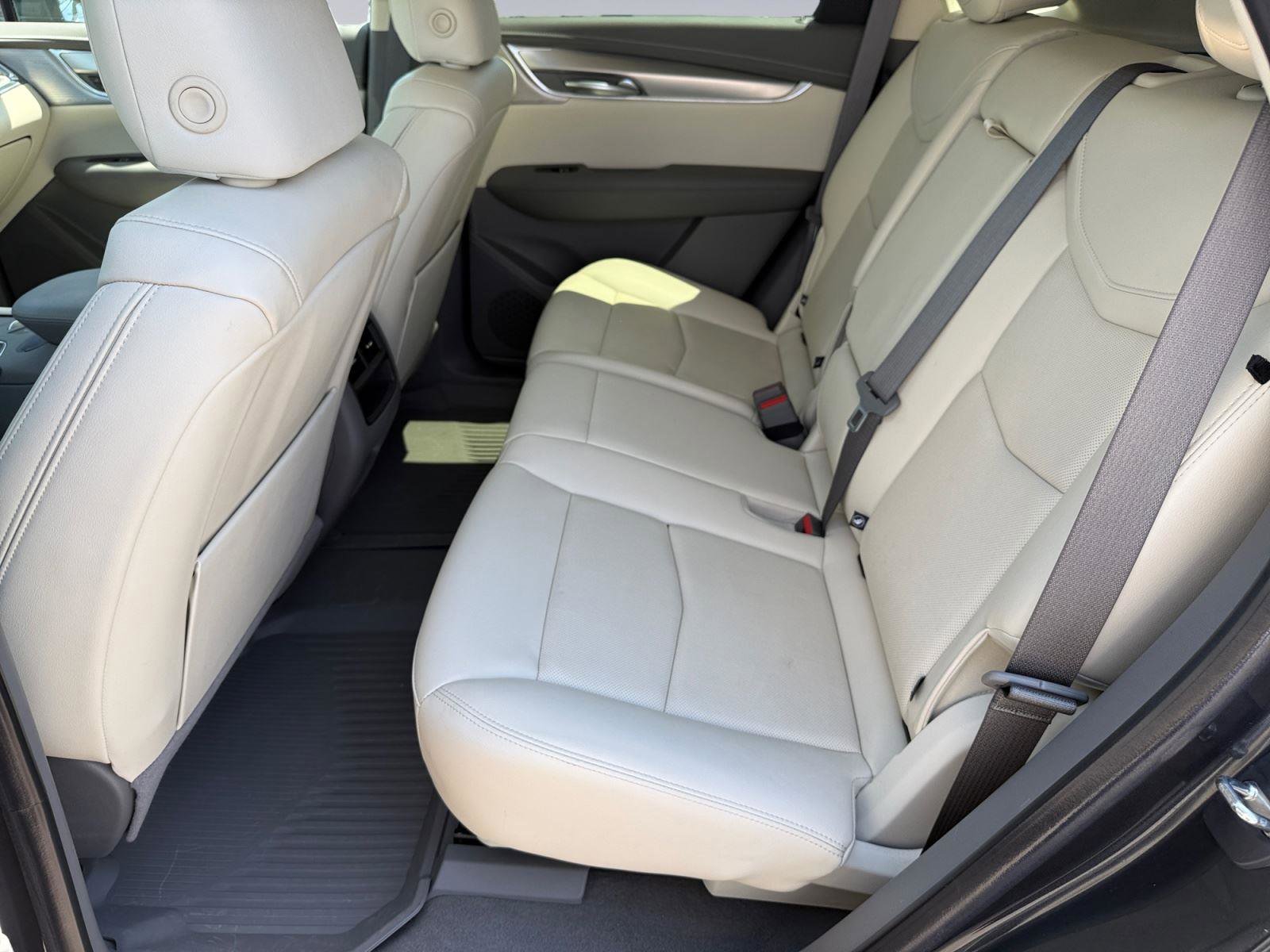 Used 2023 Cadillac XT5 Premium Luxury w/ LPO, Floor Liner Package AWD/4WD image 15