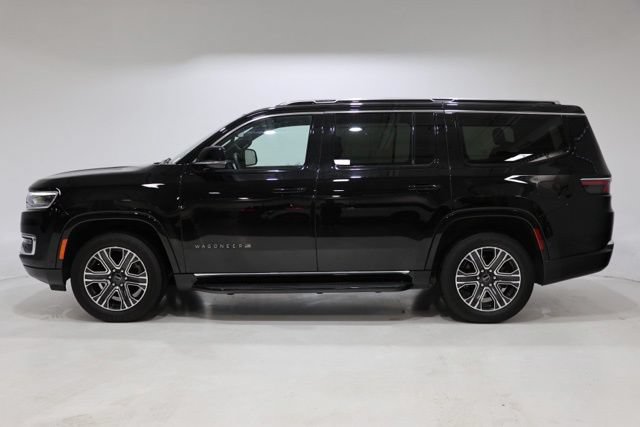 Used 2025 Jeep Wagoneer 4WD w/ Premium Group I image 4