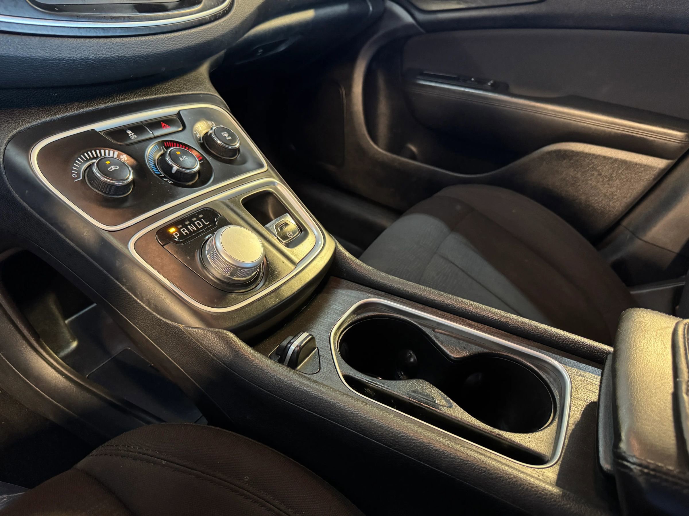 Used 2016 Chrysler 200 LX FWD image 19