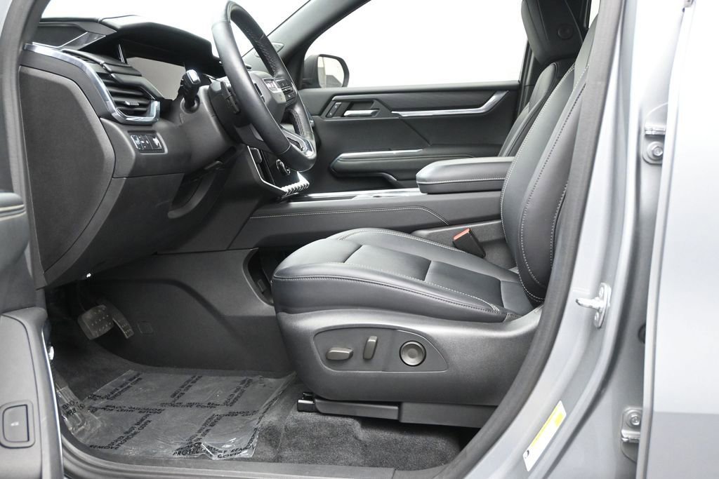 Used 2024 GMC Acadia Elevation w/ Luxury Package FWD image 12