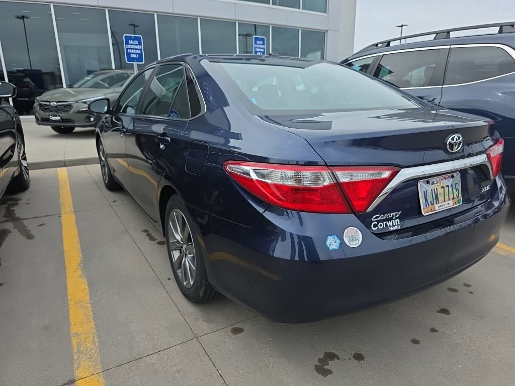 Used 2016 Toyota Camry XLE FWD image 3