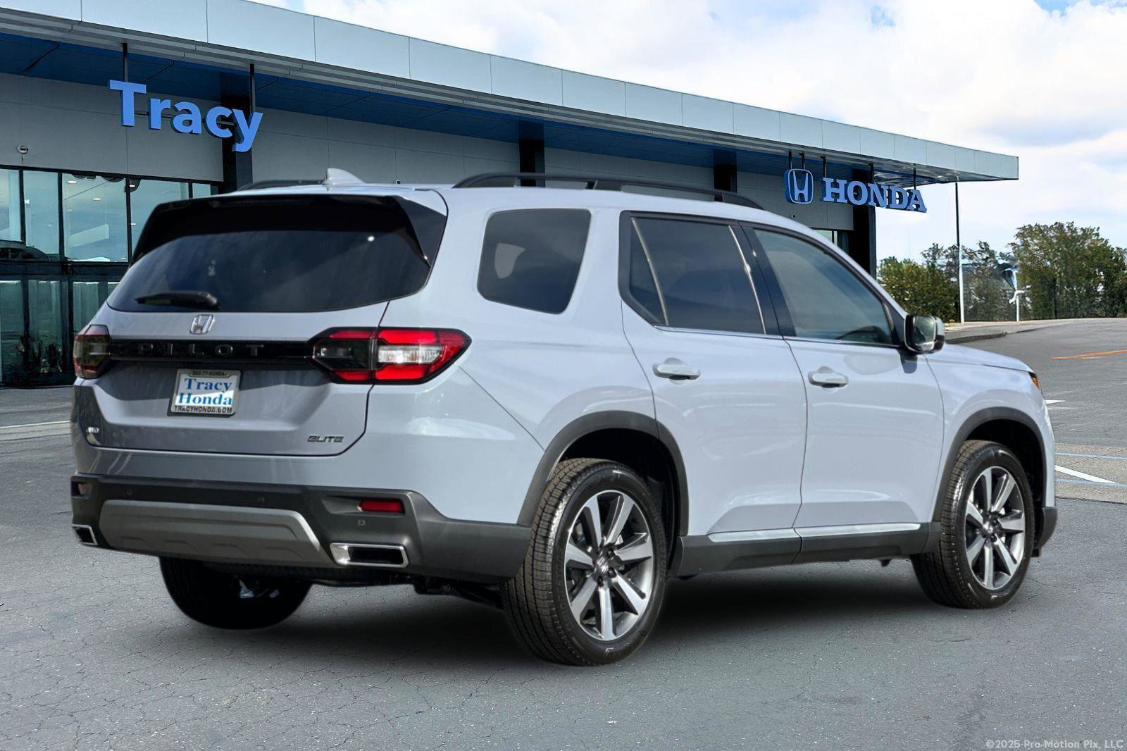 New 2025 Honda Pilot Elite image 4