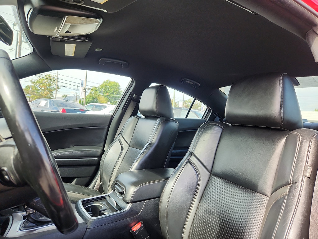 Used 2019 Dodge Charger SXT w/ Leather Interior Group RWD image 24