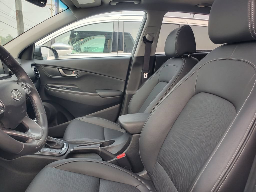 Used 2021 Hyundai Kona Limited FWD image 6