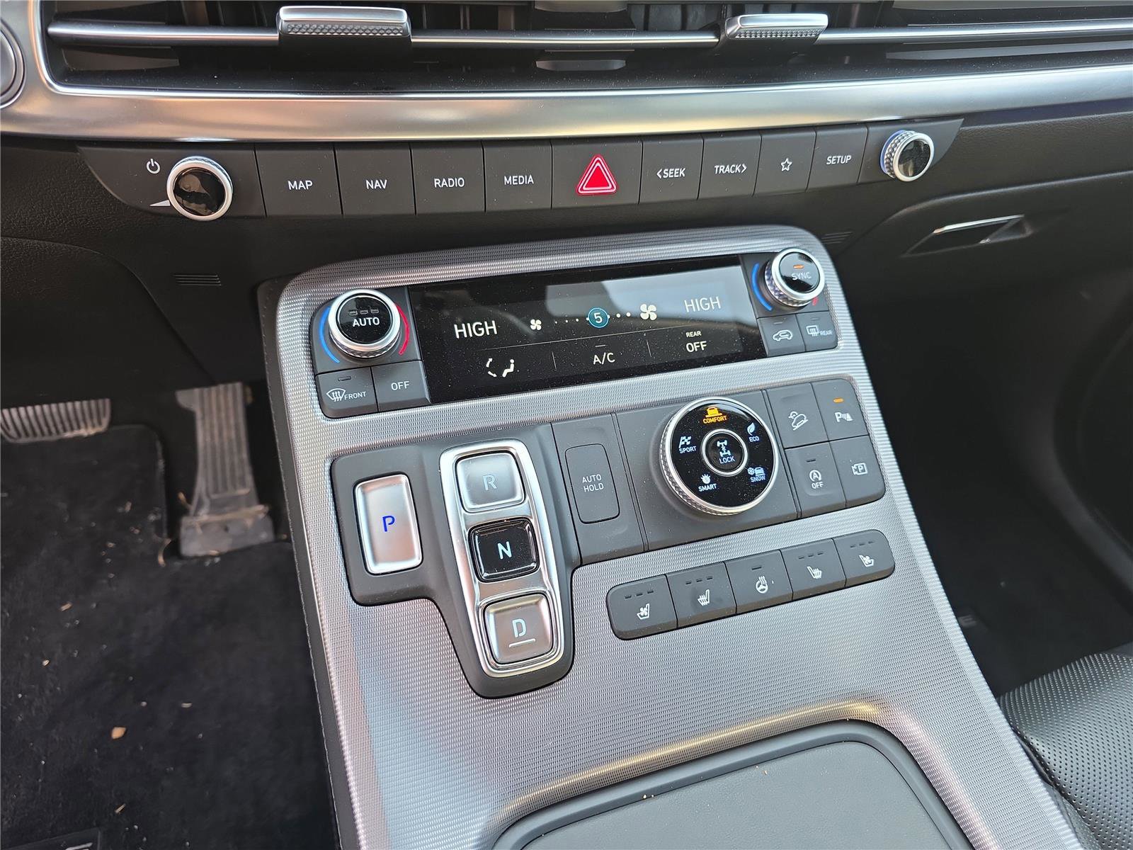 Used 2024 Hyundai Palisade Calligraphy image 26