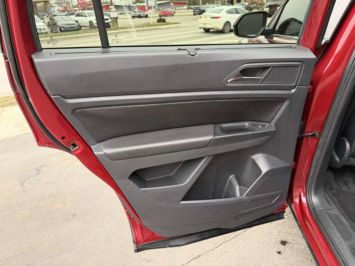 Used 2018 Volkswagen Atlas SE image 15