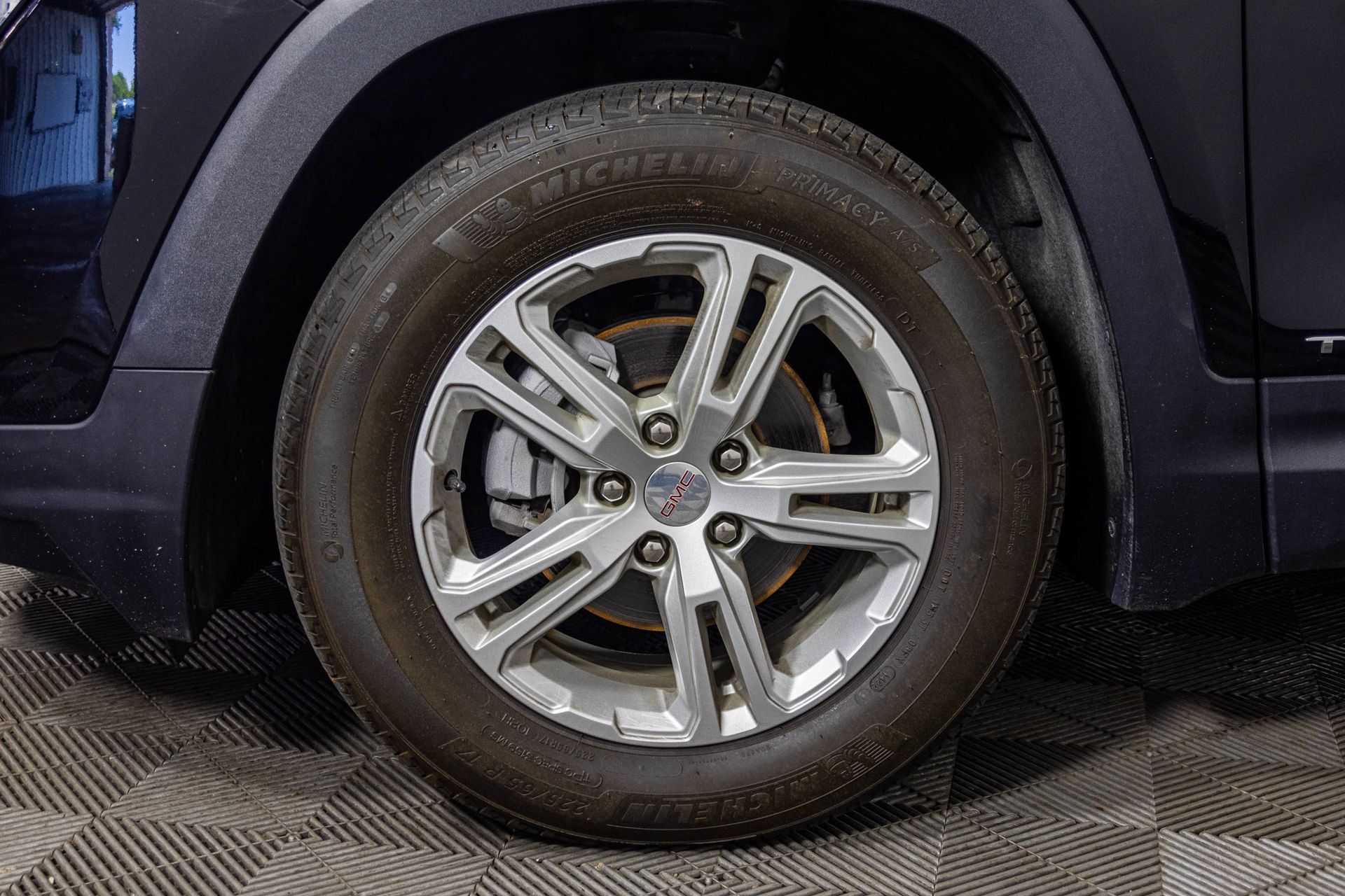 Used 2023 GMC Terrain SLE w/ Driver Convenience Package FWD image 52