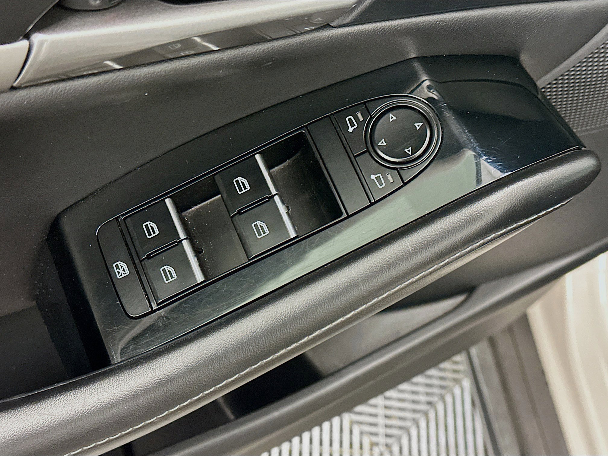 Used 2024 MAZDA CX-30 AWD 2.5 S w/ Select Sport Pkg image 15