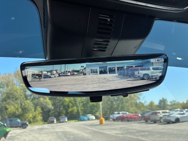 Used 2026 Chevrolet Traverse High Country AWD/4WD image 32
