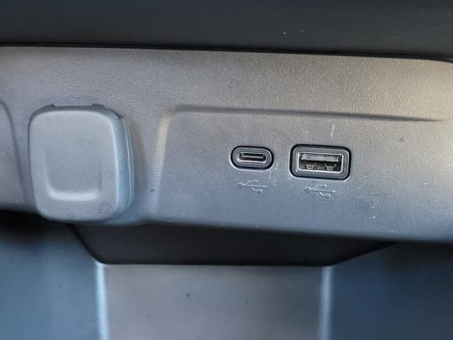 Used 2024 Chevrolet Trax RS image 27