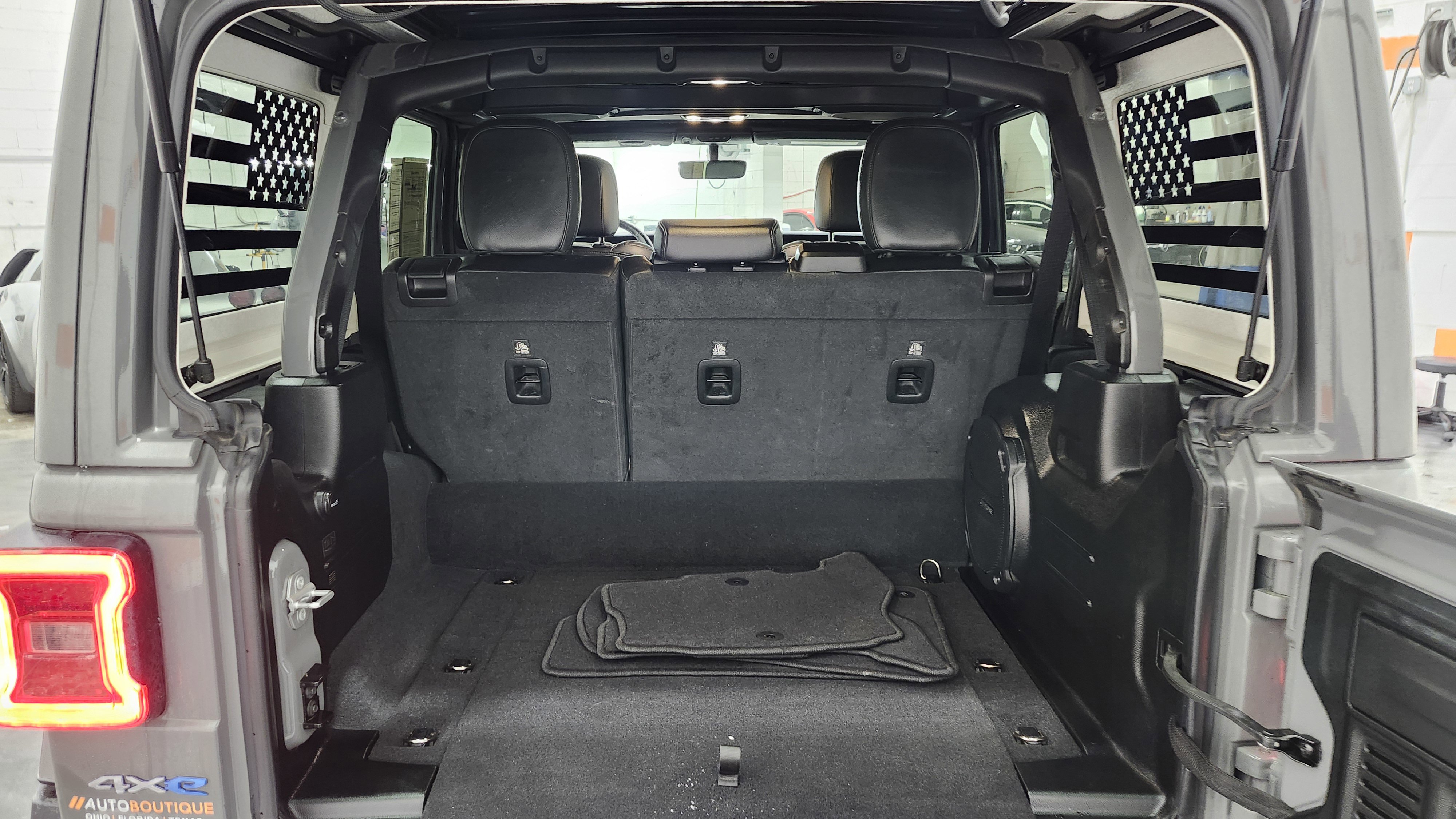 Used 2022 Jeep Wrangler Unlimited Sahara w/ Cold Weather Group image 23