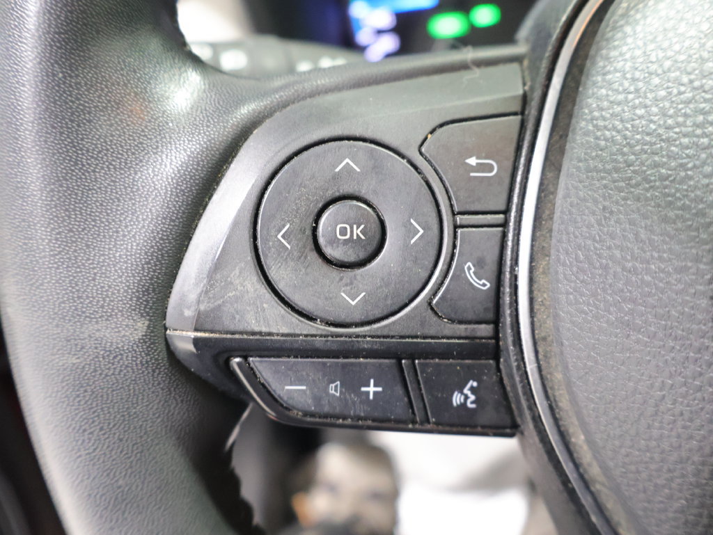 Used 2021 Toyota RAV4 XLE Premium AWD/4WD image 35